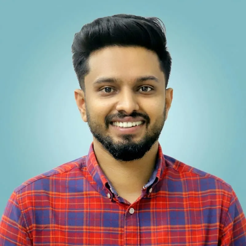 Dr. Nikhil Julian, Endodontist at Park Dental Clinic